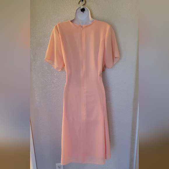 Vintage 1970s Peach Midi Dress with Bow Detail Size Medium - Picture 7 of 7